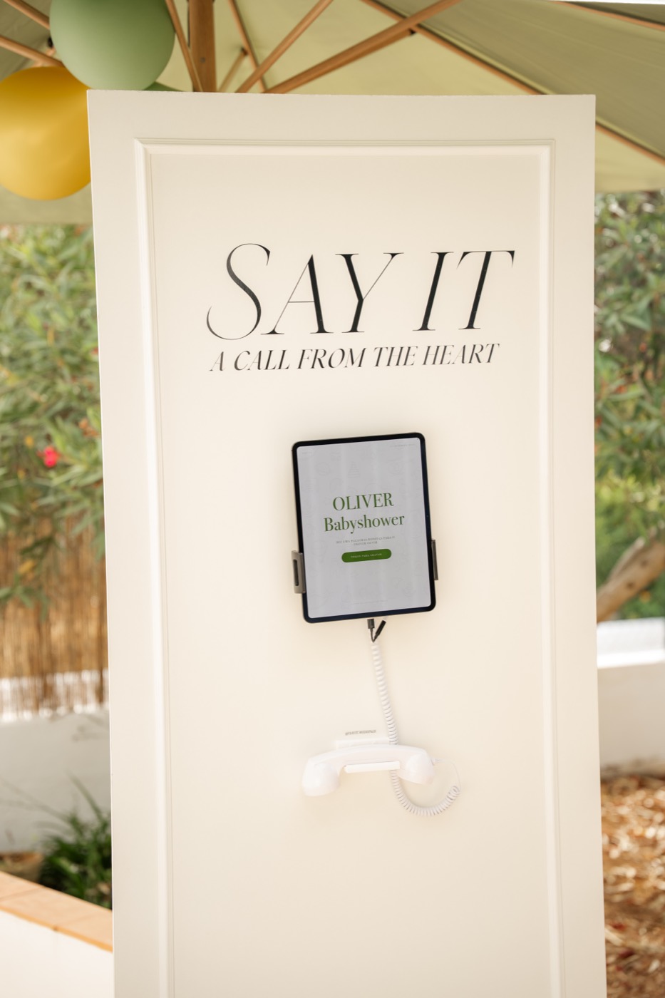 Custom welcome screen on the Say It phone